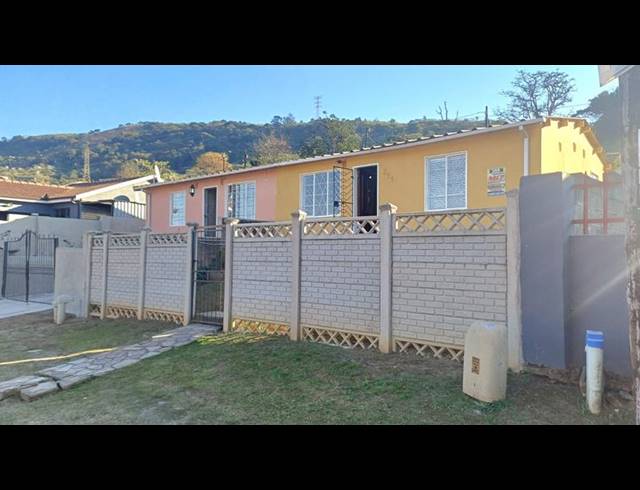 2 BEDROOM HOUSE FOR SALE IN BOMBAY HEIGHTS